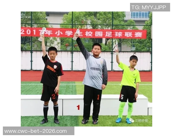 珠江啤酒携手足球激情点燃赛场热情共创精彩瞬间